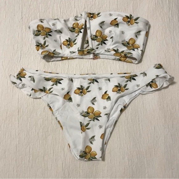 Lemon three piece 🍋 swim set. Ruffle bikini size small. Worn once - Picture 3 of 12